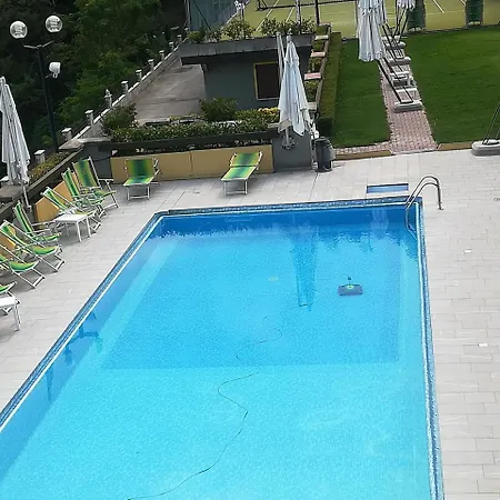 Le Due Querce بيت خشبي Toano